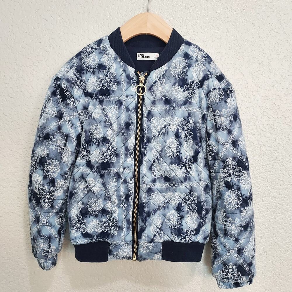 ⭐️5/$20 Epic Threads Blue Quilted Full Zip Jacket Size 6